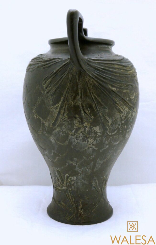 Vase en bronze de style Art Nouveau Antiquités Maison Walesa